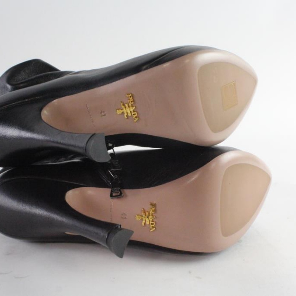 Prada heels - Picture 2 of 4